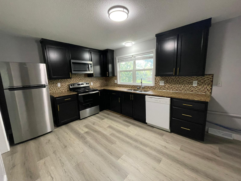 4502 Waterloo Dr #A - Photo 3 of 27