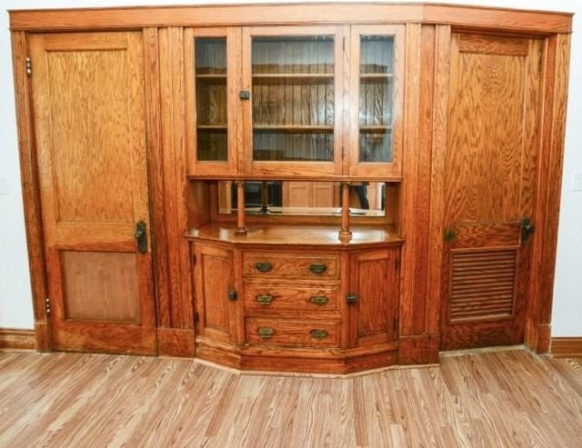 2318 S Marshall Blvd Apt 2 - Photo 2 of 8