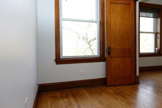 2318 S Marshall Blvd Apt 2 - Photo 6 of 8