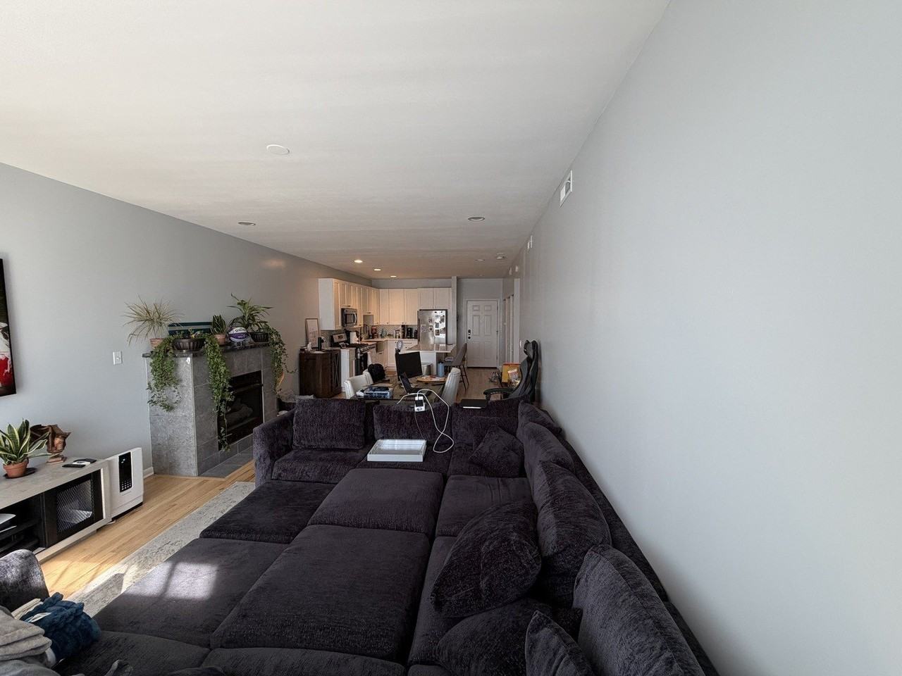 6135 N Broadway St Apt 305 - Photo 4 of 10