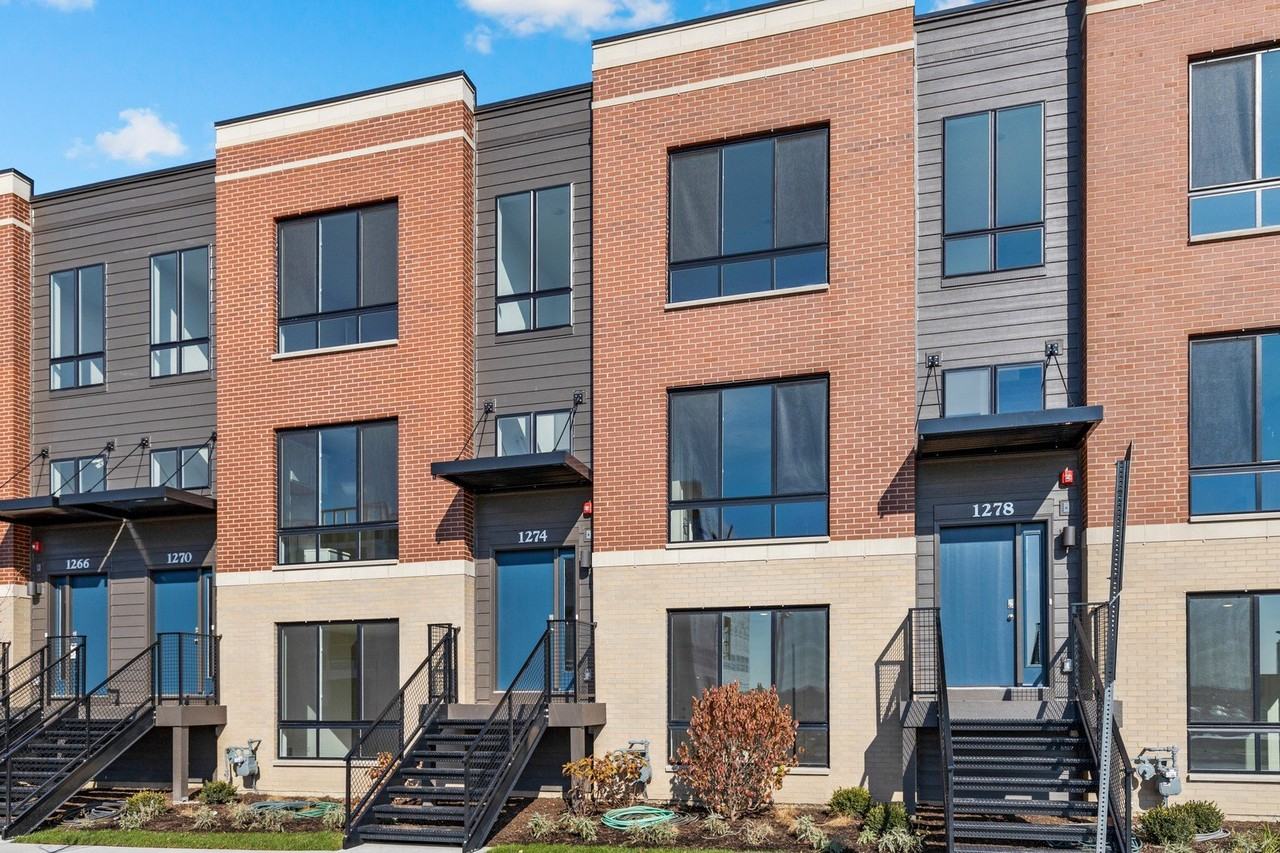 1274 Catalina Ct - Photo 3 of 20