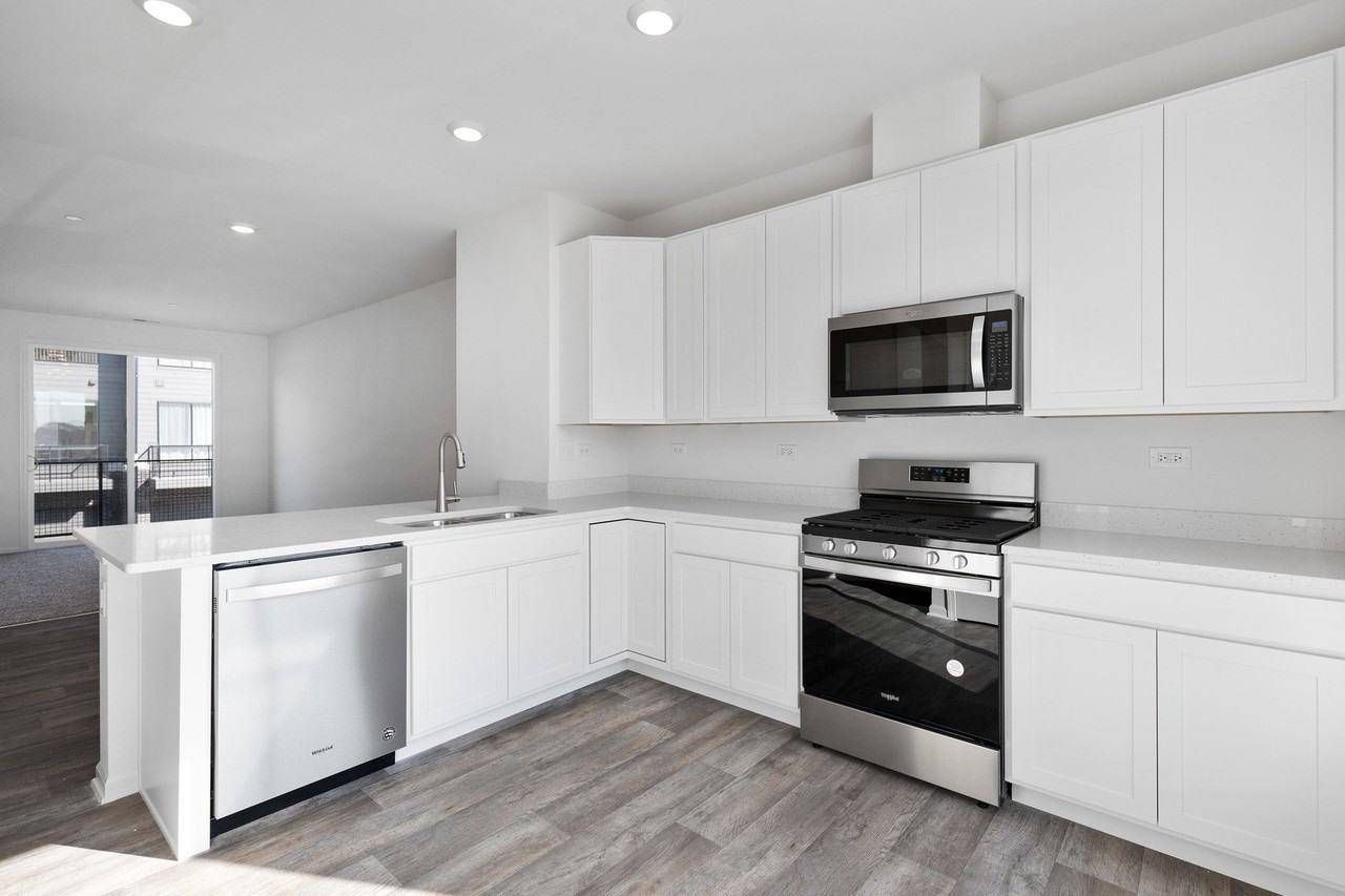 1274 Catalina Ct - Photo 7 of 20