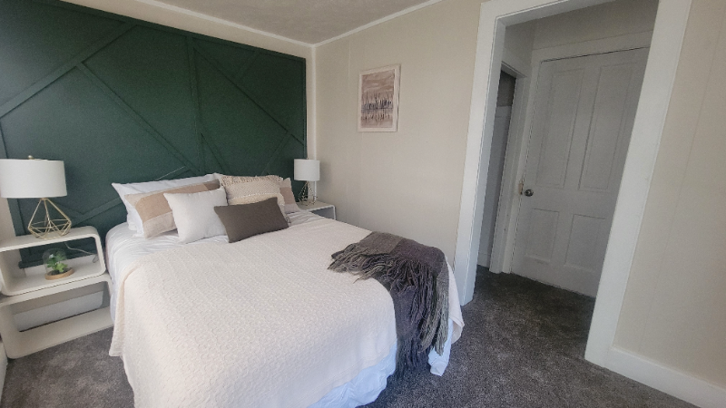 4825 Calvert St #1 - Photo 4 of 12