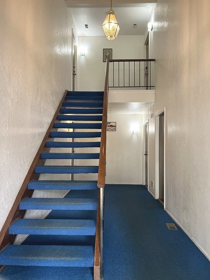 225 Deerpath Ct Unit C2 - Photo 2 of 18