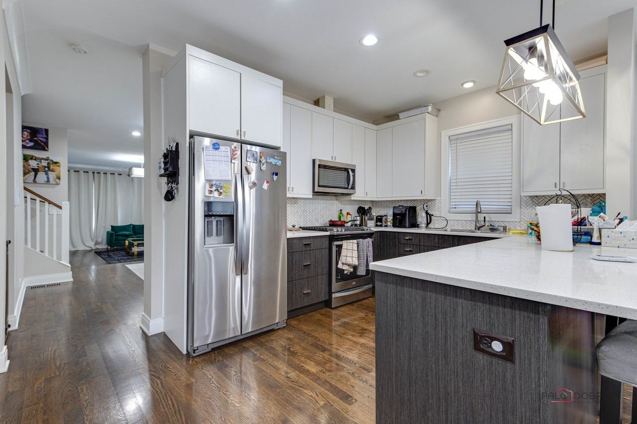 3931 S Wells St - Photo 7 of 21