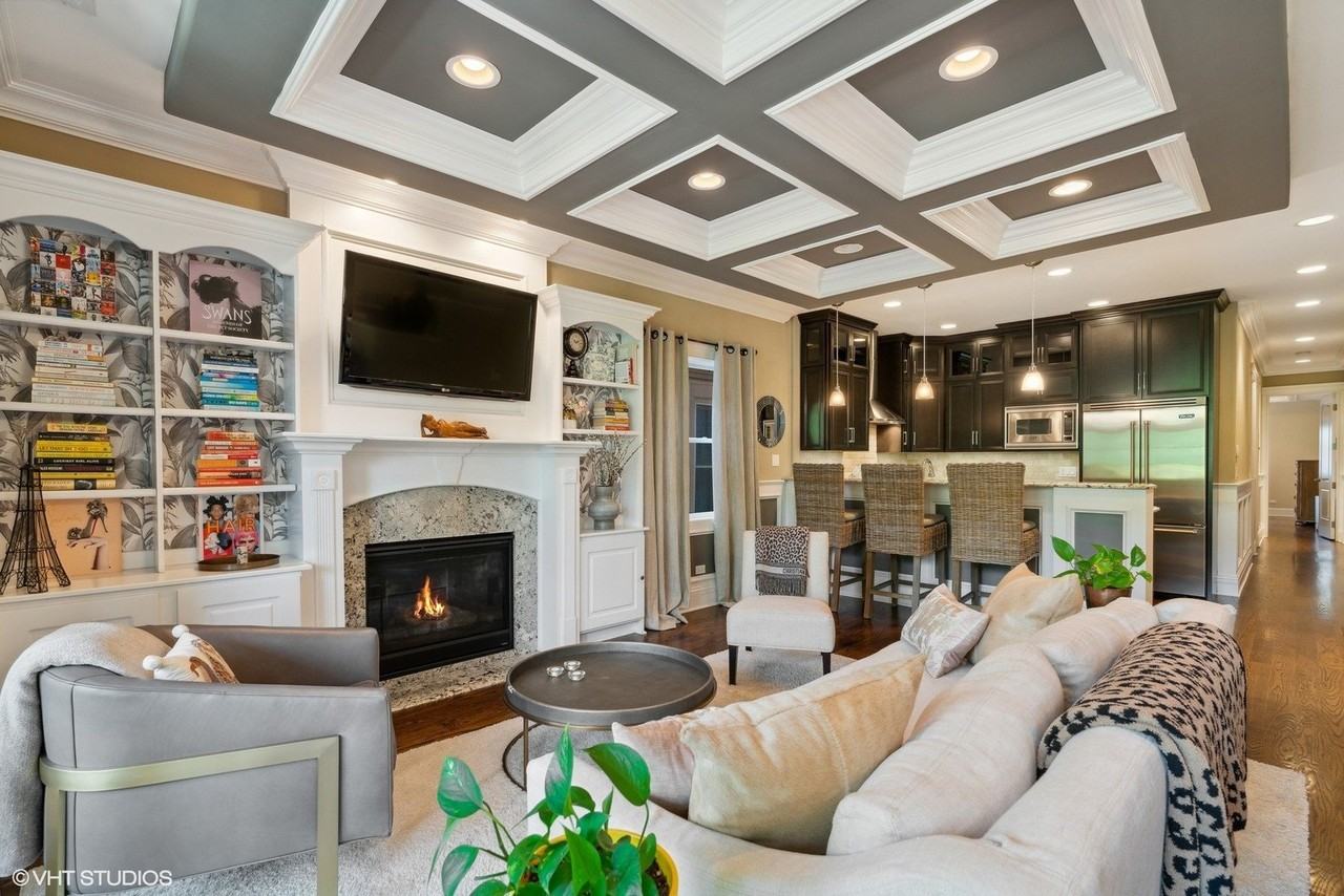 1022 W Diversey Pkwy Apt 2 - Photo 4 of 17