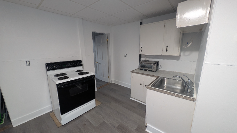 250 Madison Ave #3 - Photo 4 of 6