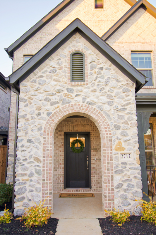 2712 Big Bend Mews - Photo 3 of 23