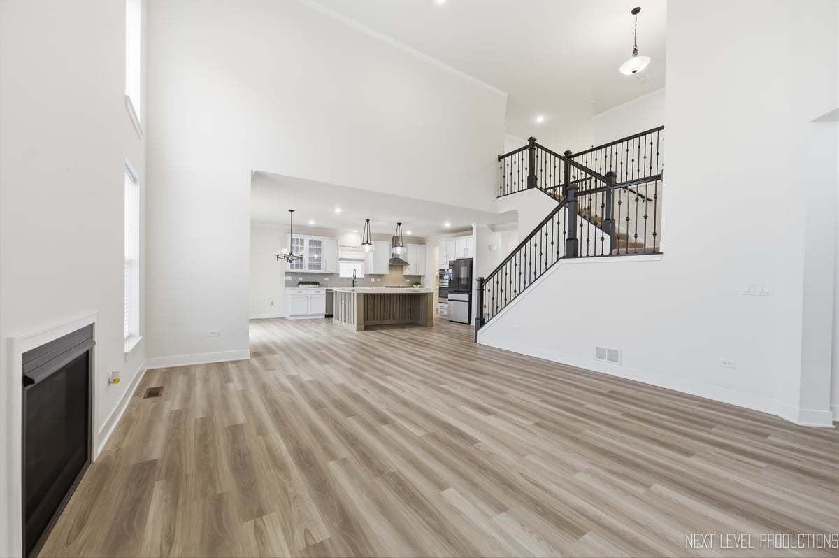 12513 S Willowgate Ln - Photo 4 of 21