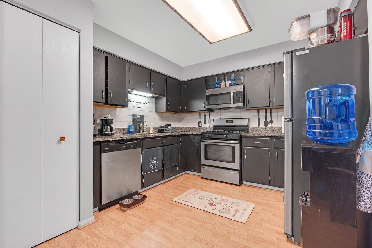 691 W Streamwood Blvd Unit A - Photo 6 of 14