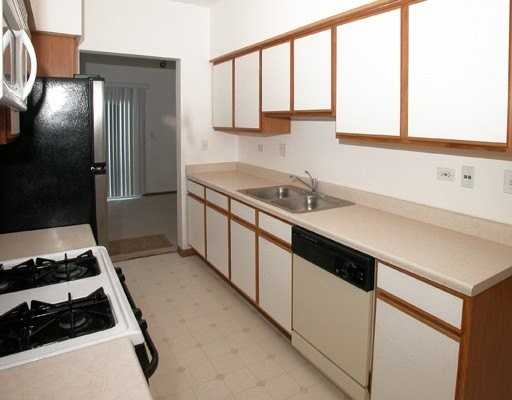 1062 Sheridan Cir - Photo 6 of 17