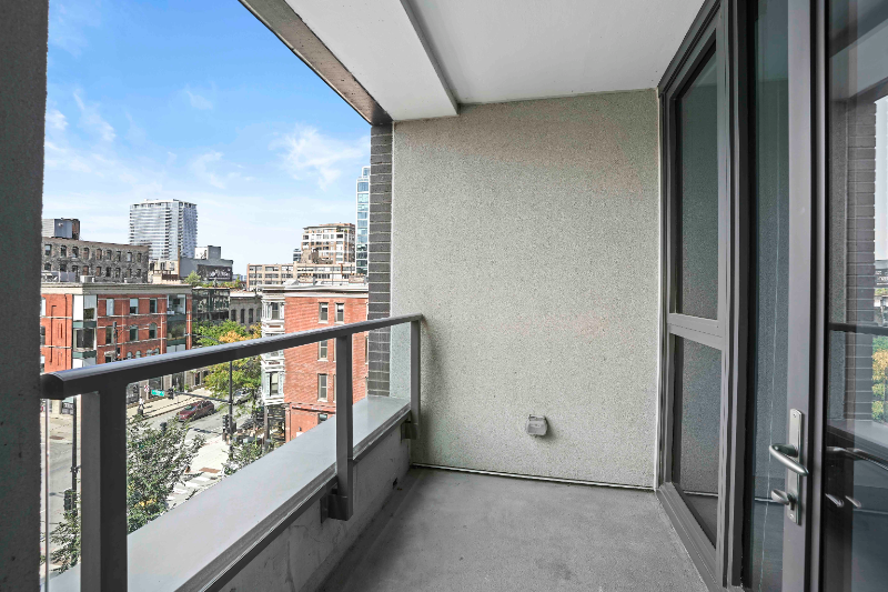 152 W Superior St - Photo 5 of 15