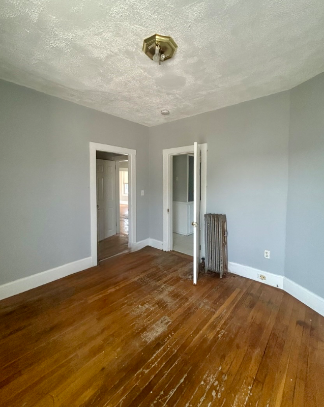 92 Elliot St - Photo 5 of 10