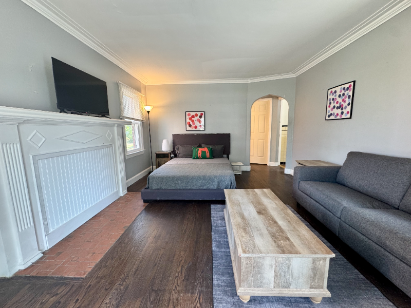 5284 Devonshire Rd - Photo 4 of 8