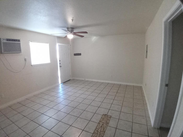 401 Sunset Ln #D - Photo 6 of 8