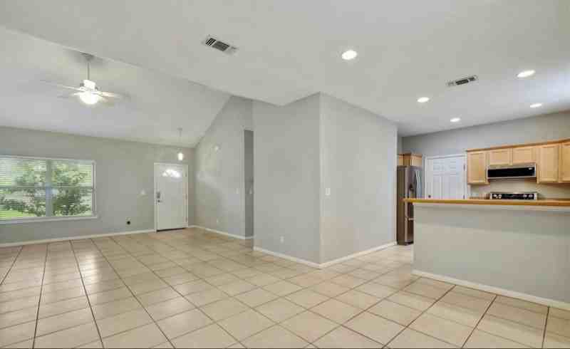 622 Dartmouth St - Photo 6 of 13