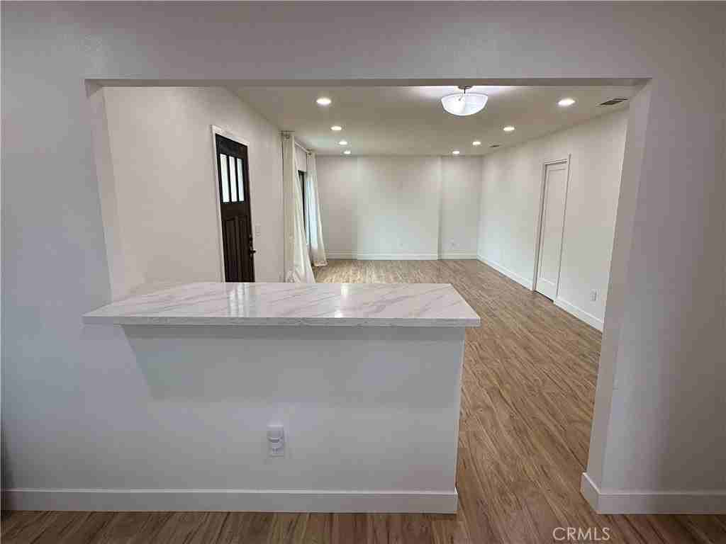 15328 Flatbush Ave - Photo 5 of 13