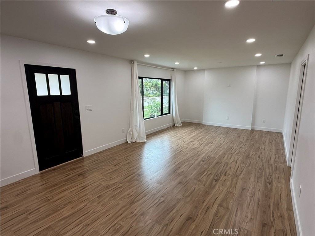 15328 Flatbush Ave - Photo 6 of 13