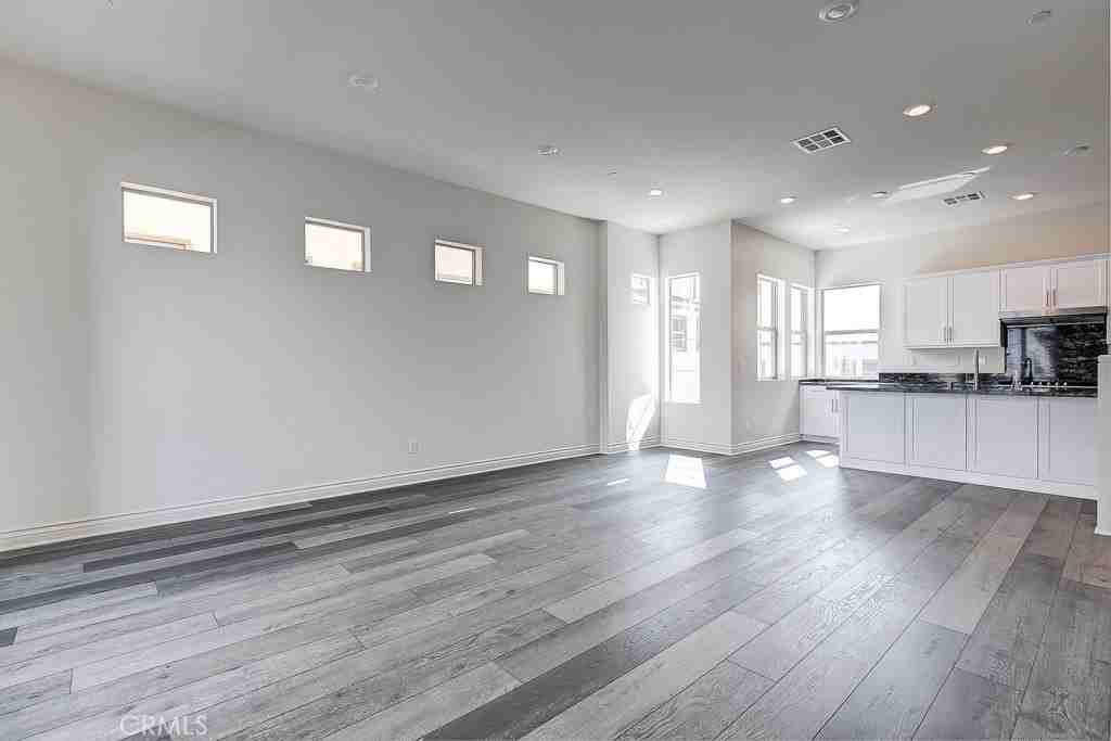 791 Benchmark - Photo 5 of 33