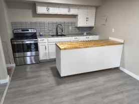 9035 Se Division St #4 - Photo 1 of 1