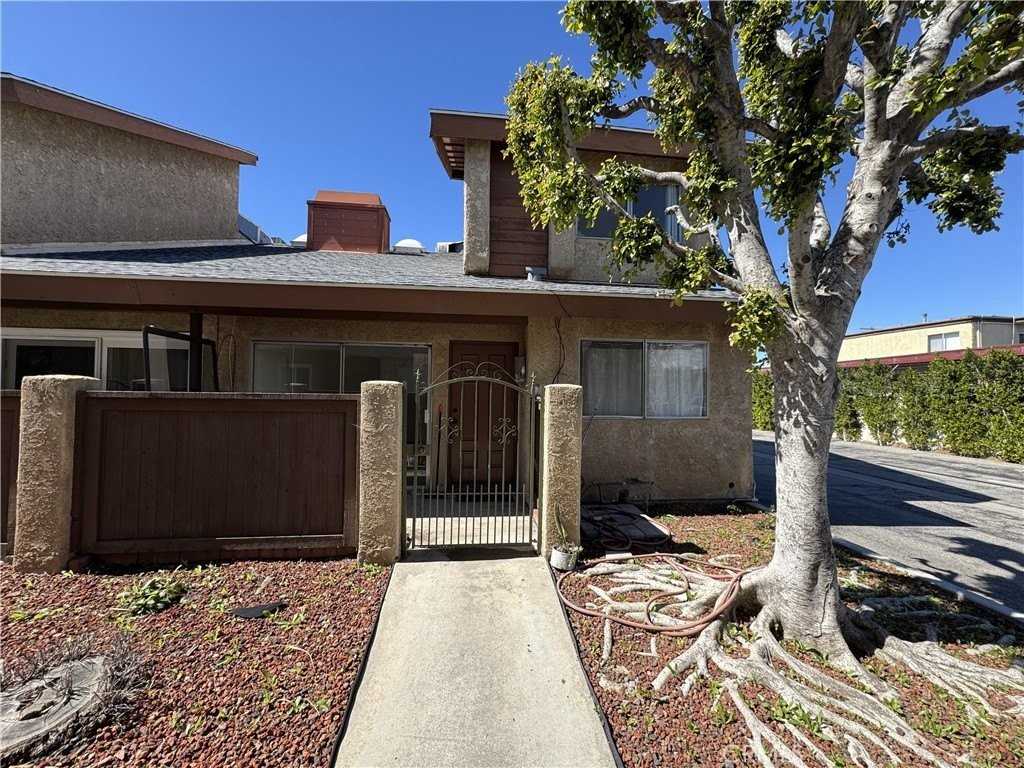 8435 Columbus Ave #17 - Photo 2 of 23