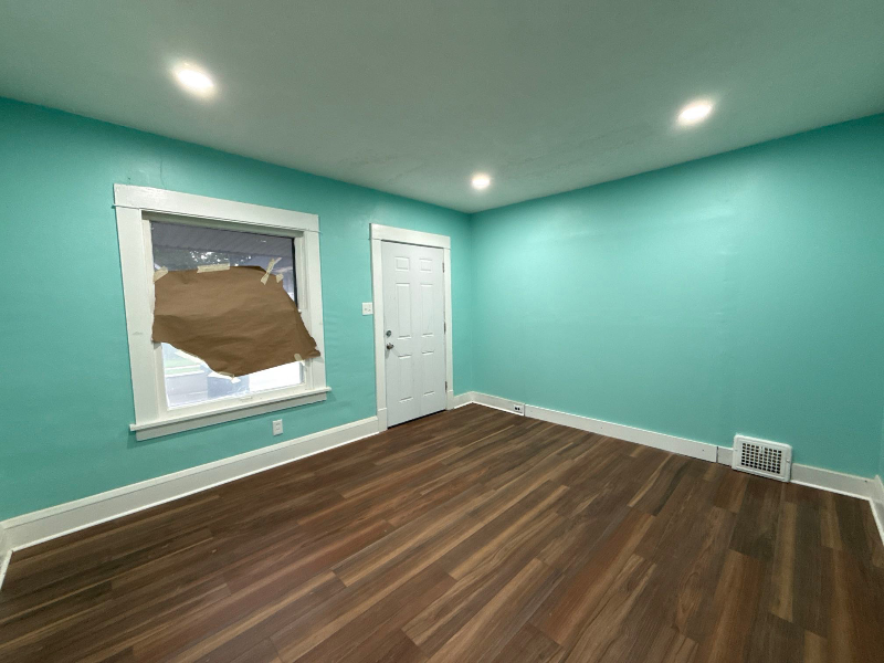 4111 E 59th St #2 - Photo 4 of 9