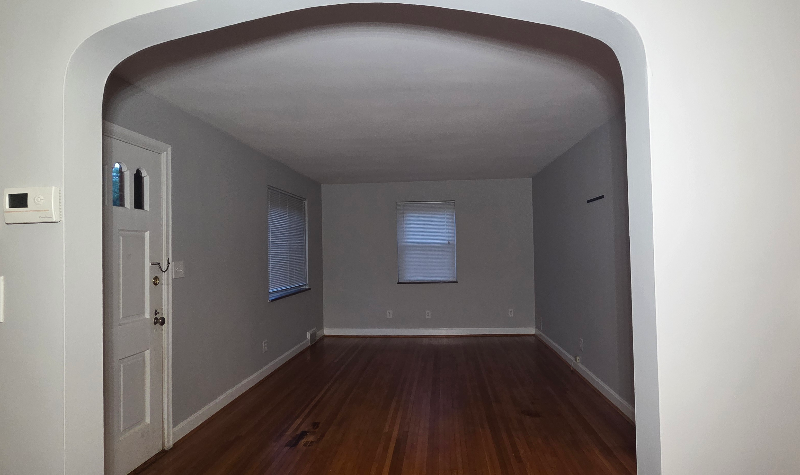 2747 Mckinley Ave - Photo 3 of 13