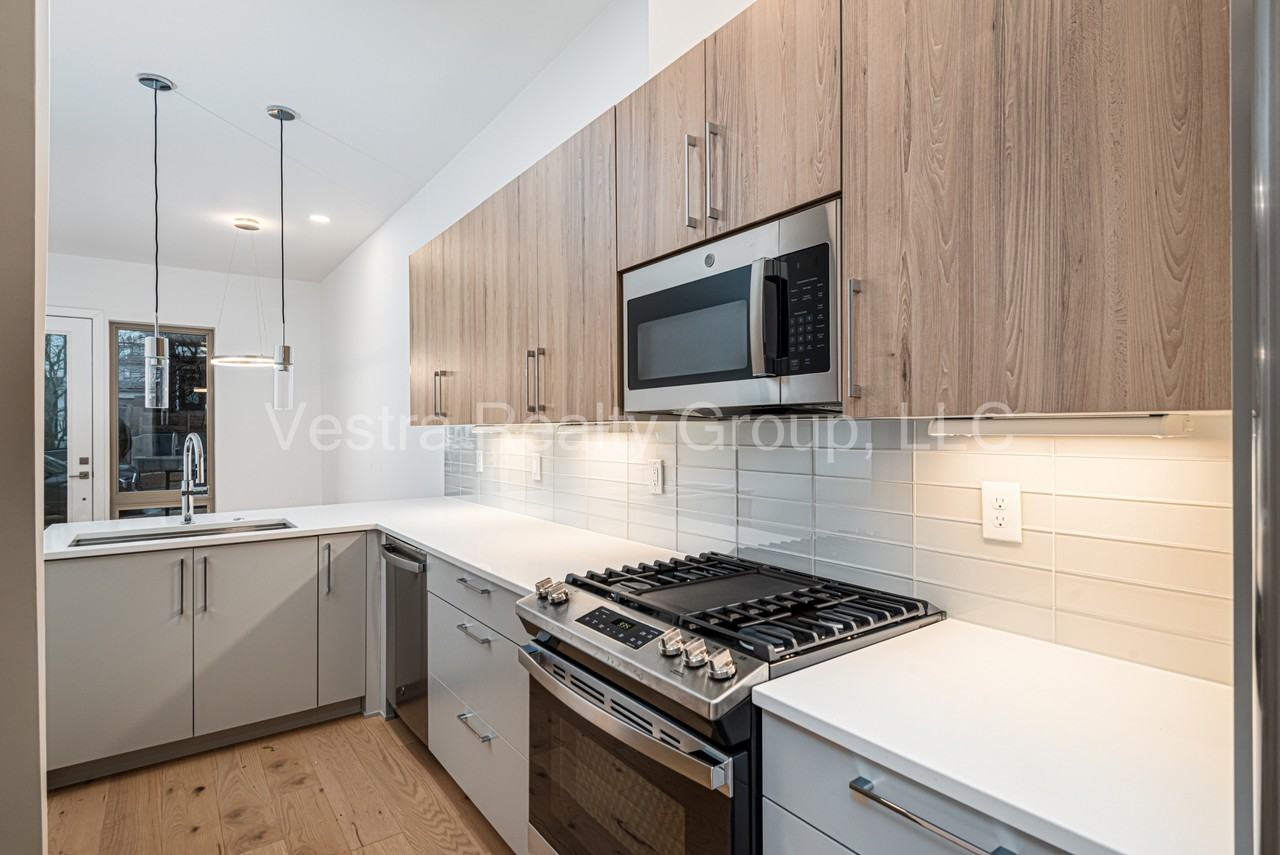 1316 Osceola St - Photo 4 of 19