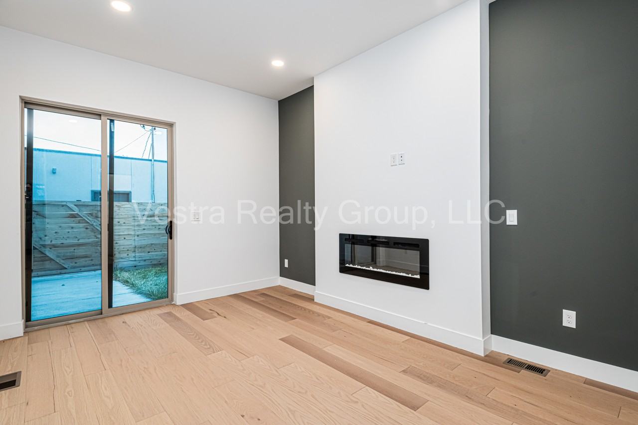 1316 Osceola St - Photo 5 of 19