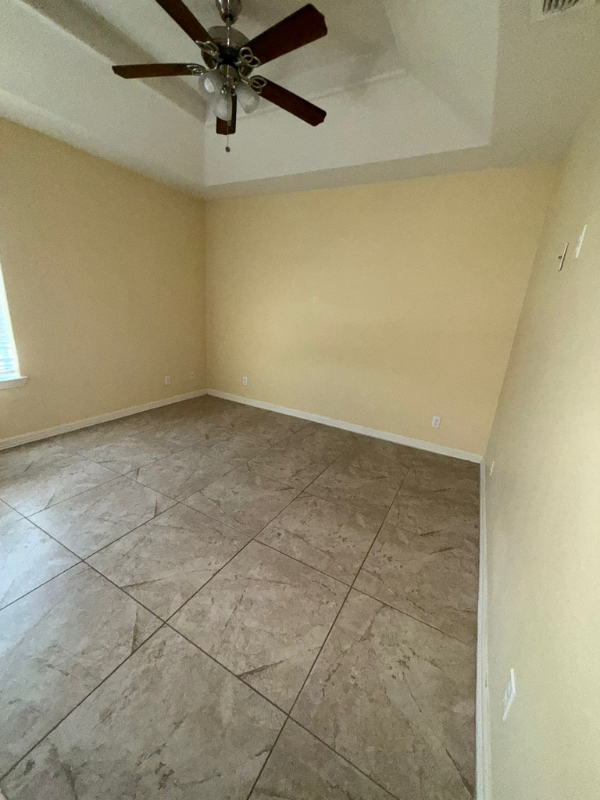 2502 E Franklin Ave #7 - Photo 4 of 11