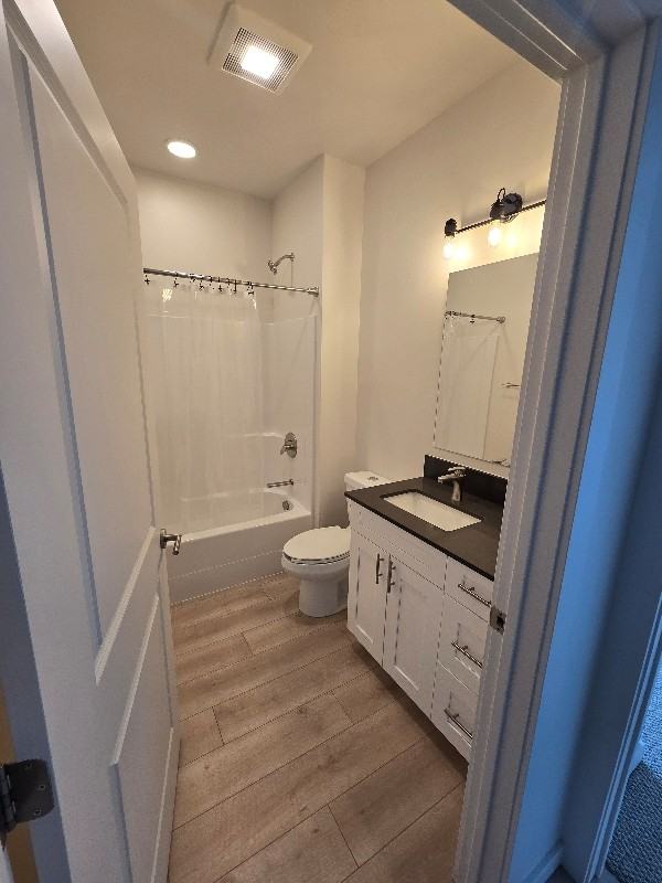 2221 Willow Dr #114 - Photo 4 of 7