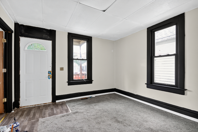 2210 W Wiswall St - Photo 5 of 21