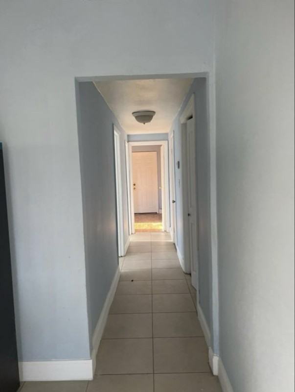 519 Nw 10th Ave #B - Photo 5 of 8