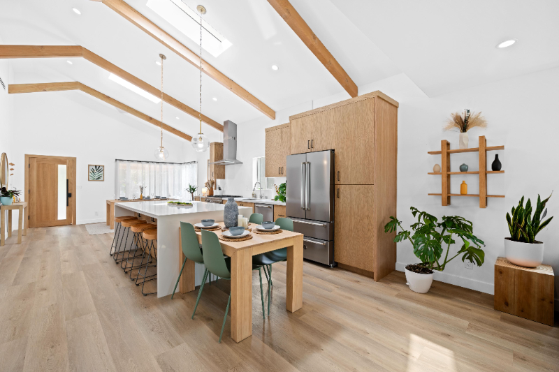 4258 Beethoven St - Photo 4 of 42