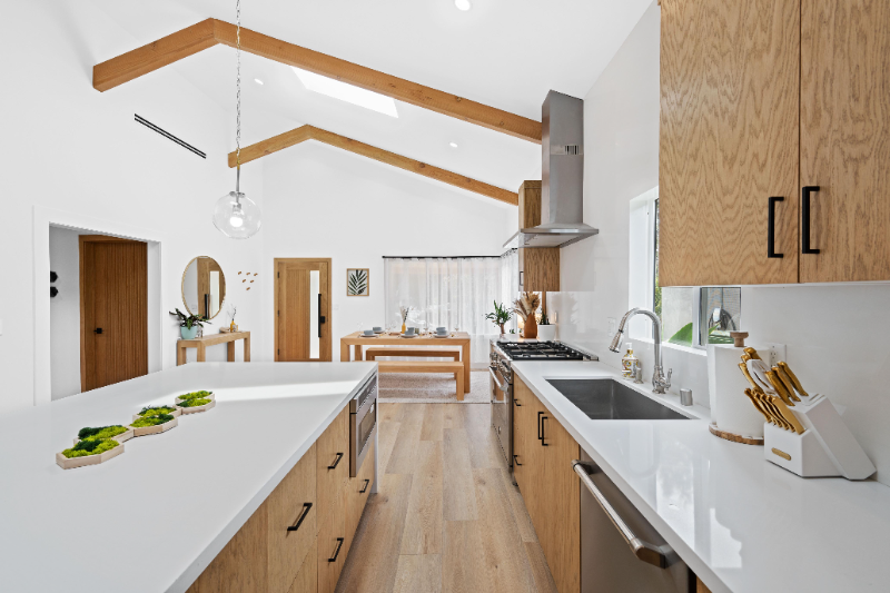 4258 Beethoven St - Photo 5 of 42