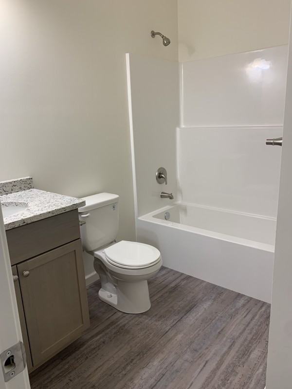 456 Westside Dr #4 - Photo 7 of 8