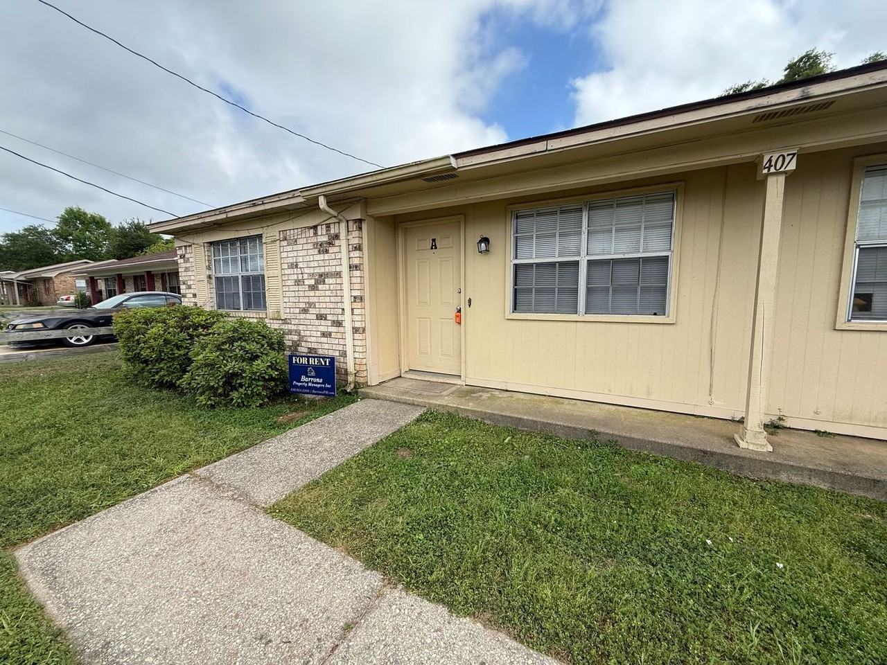 407 Schubert Dr #A - Photo 2 of 12