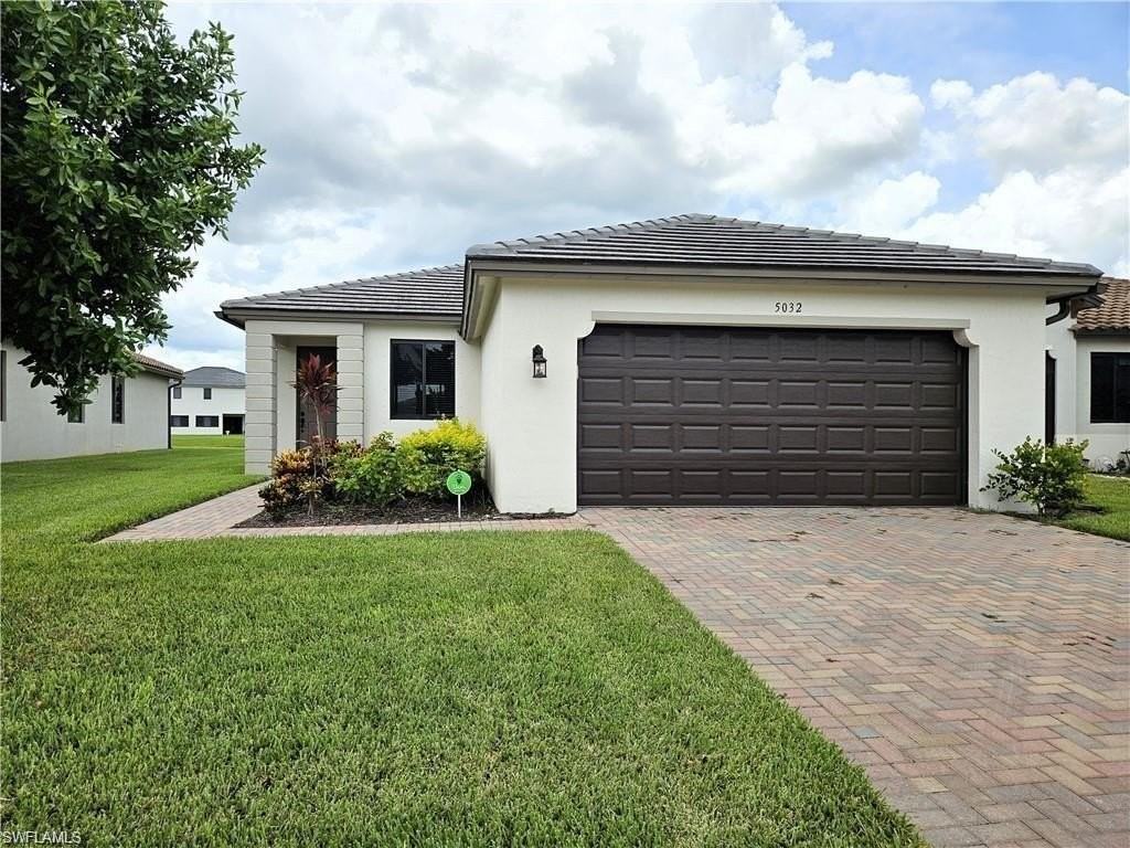 5032 Arancia Ln - Photo 2 of 44
