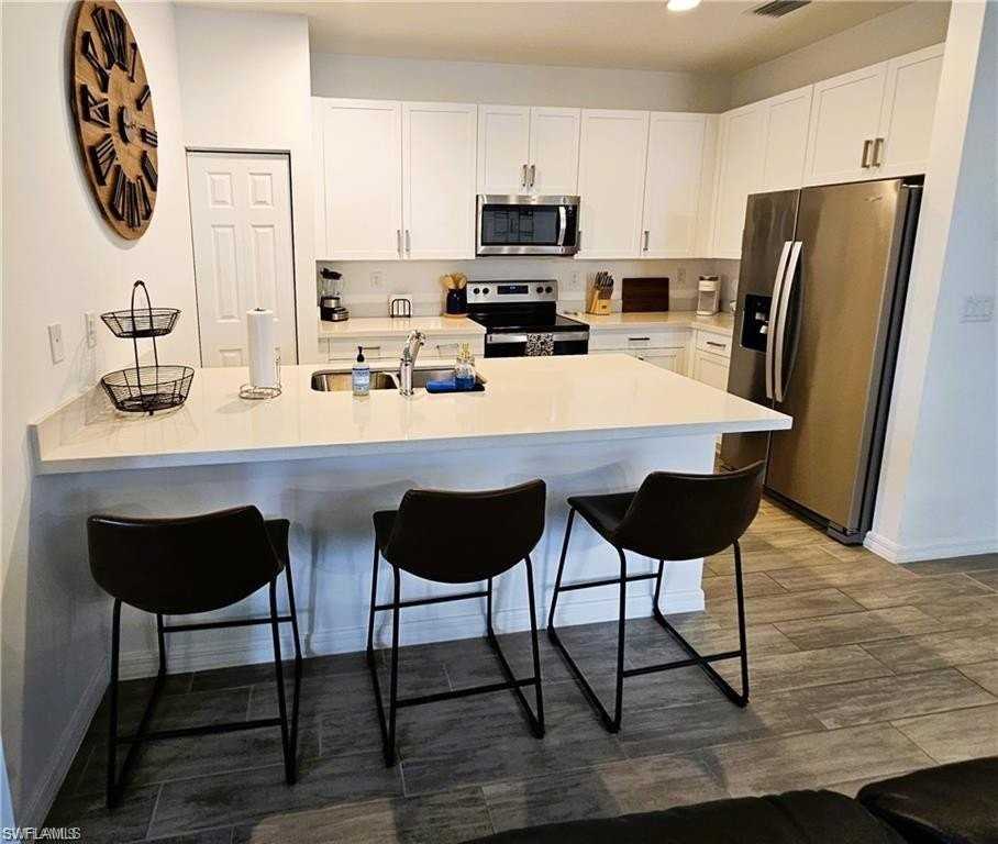 5032 Arancia Ln - Photo 5 of 44