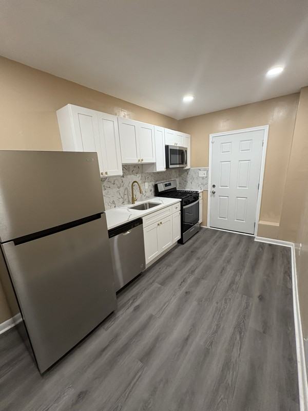 1705 E 25th St - Photo 7 of 18