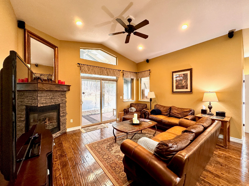 153 Oakmont Loop - Photo 3 of 14