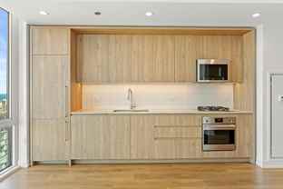 206 W Division St - Photo 1 of 1