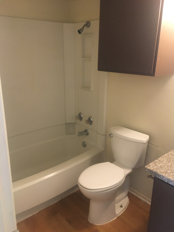 2427 W Prairie St - Photo 7 of 9