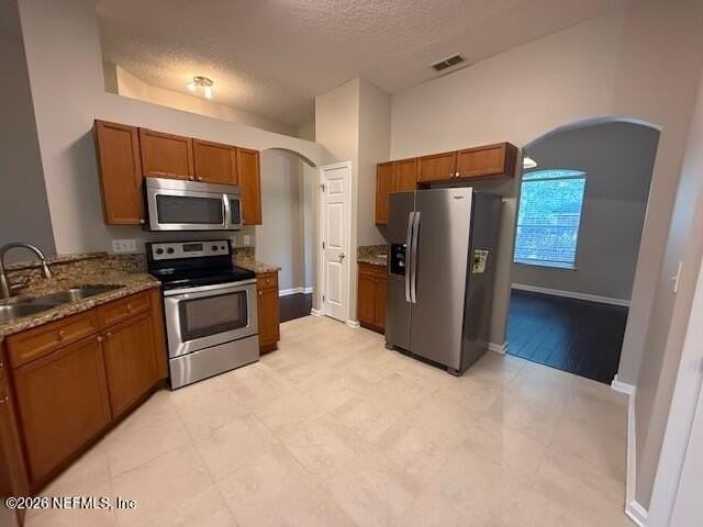 4608 W Catbrier Ct - Photo 5 of 16