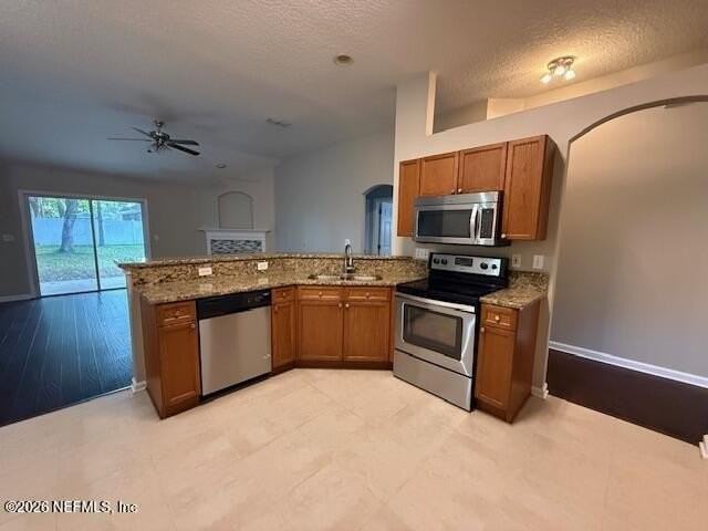 4608 W Catbrier Ct - Photo 6 of 16