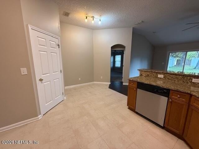 4608 W Catbrier Ct - Photo 7 of 16