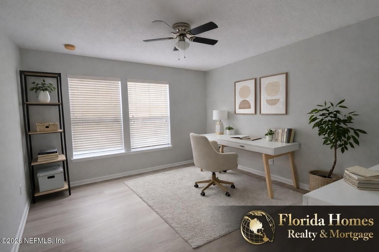 76195 Deerwood Dr - Photo 2 of 20