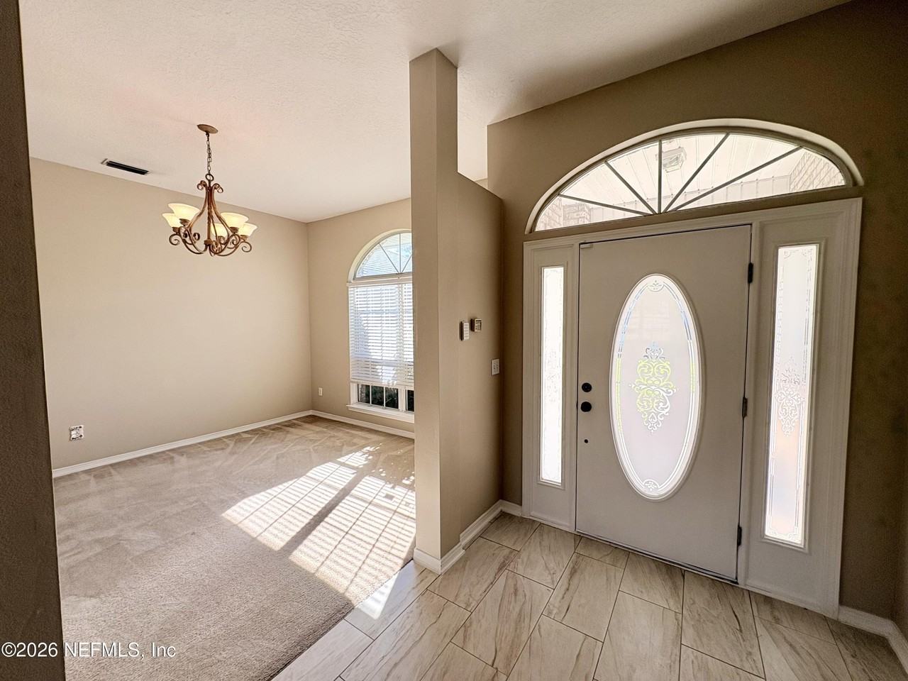 15677 Moss Hollow Dr - Photo 7 of 48