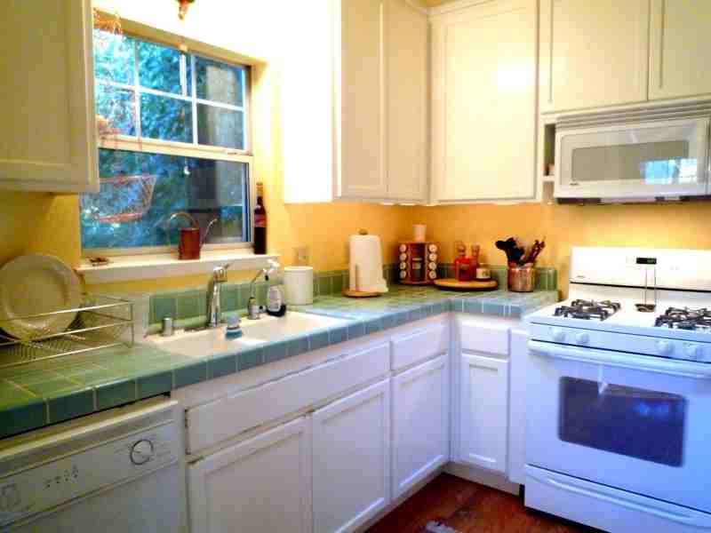 14959 Drake Rd - Photo 5 of 33