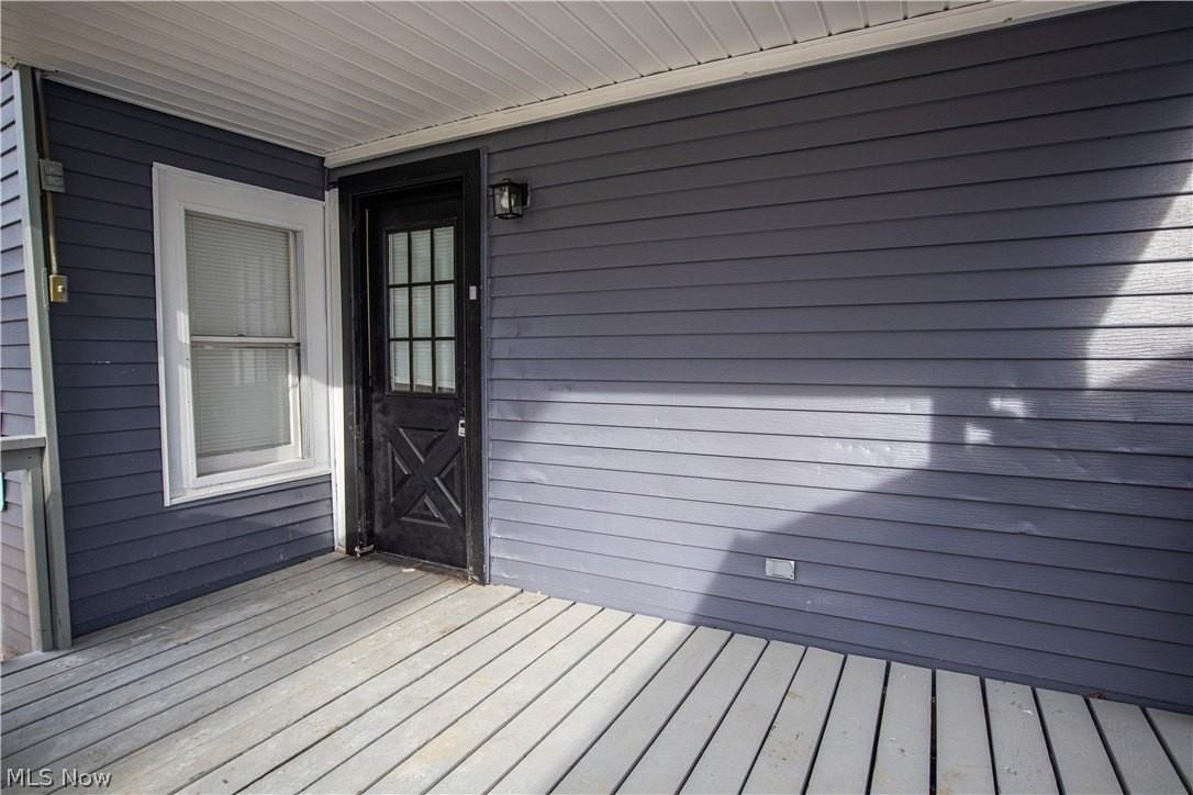 112 Chestnut St - Photo 7 of 29